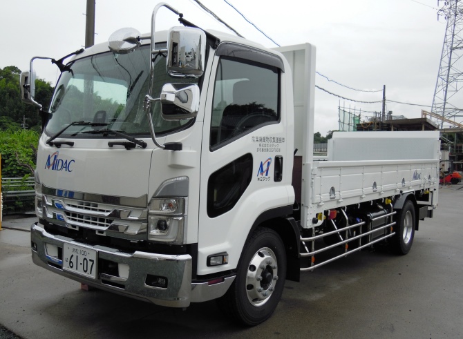 平ボディ車